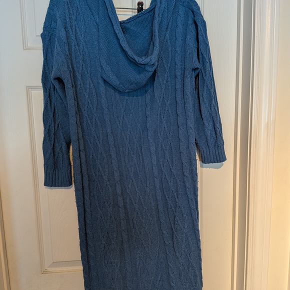 Multiple Cardigans - Picture 13 of 13